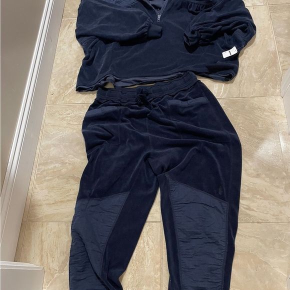 NWT Free People let it Ho sweat shirt and pants set size M - Picture 9 of 12